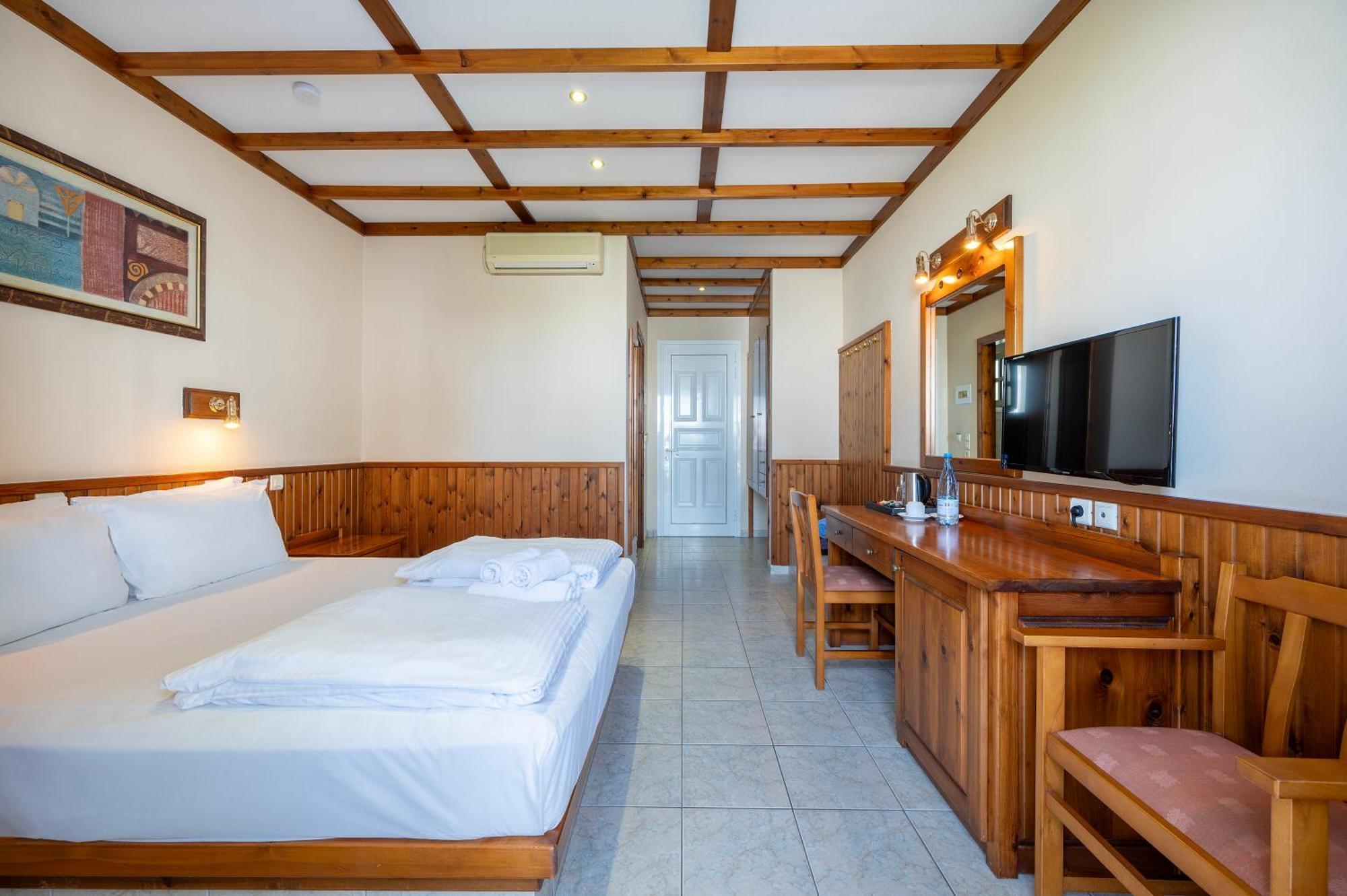 Palladium Hotel 3*