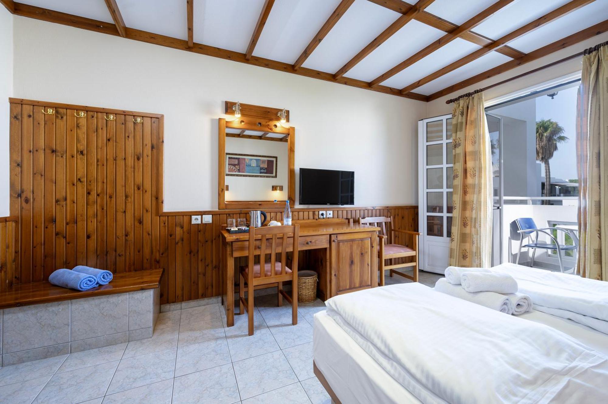 Palladium Hotel 3*